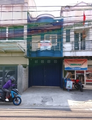 Ruko 2 Lantai Di Pinggir Jalan 